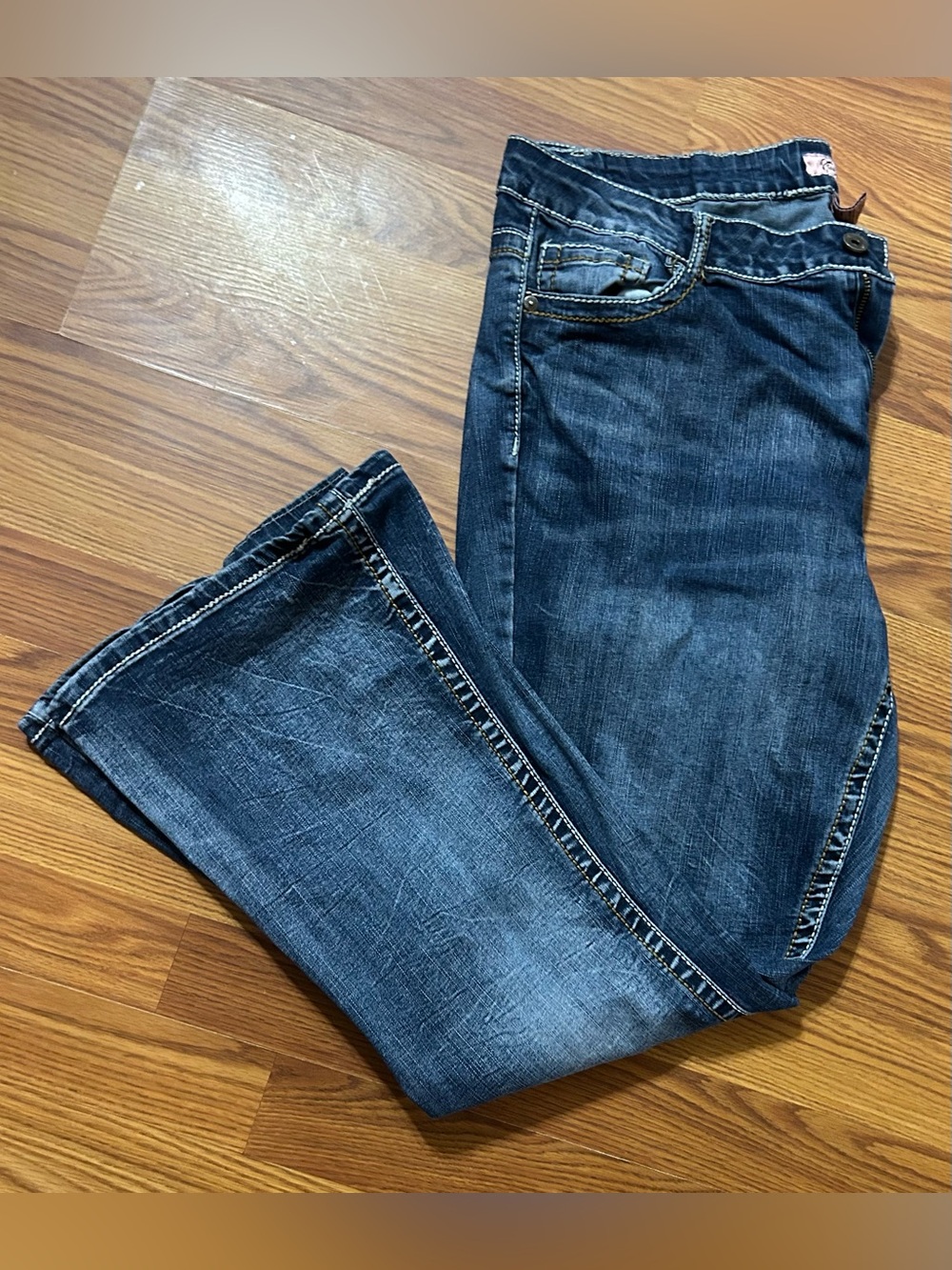 True Luck Jeans Women’s Size 20 Dark Wash Embroidered Pocket Stretch Denim